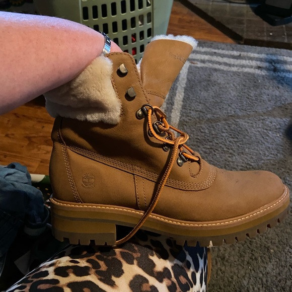 Size 10 women timberland boots - Picture 5 of 5
